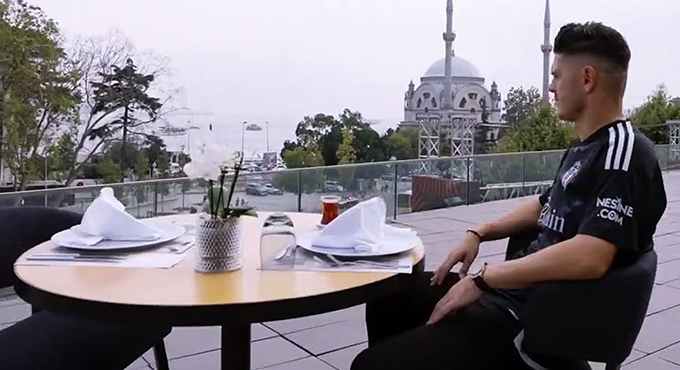 RASHİCA; ''BEŞİKTAŞ'TA MUTLUYUM!''