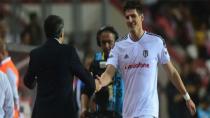 Güneş ''El Öptürmem Gözlerinden Öperim''