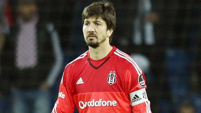 Beşiktaş kaptanı Tolga Zengin İsyan Etti: Milletvekiline De Şeyine De...