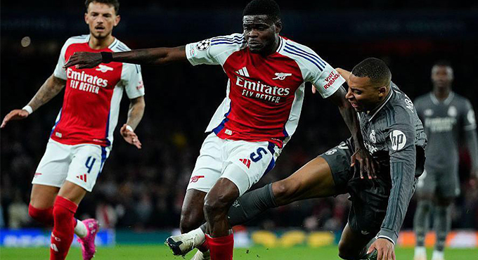 İNGİLİZ BASINI ARSENAL'İN YILDIZ OYUNCUSUNU BEŞİKTAŞ'A YAZDI!