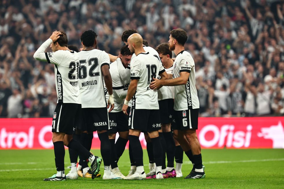 Kartal Evinde Milli Aranın Ardından Hata Yapmadı!